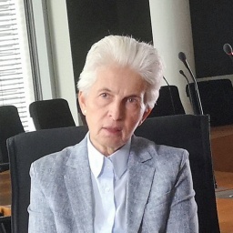 Die Politikerin Marie Agnes Strack-Zimmermann (FDP) während eines Interviews.