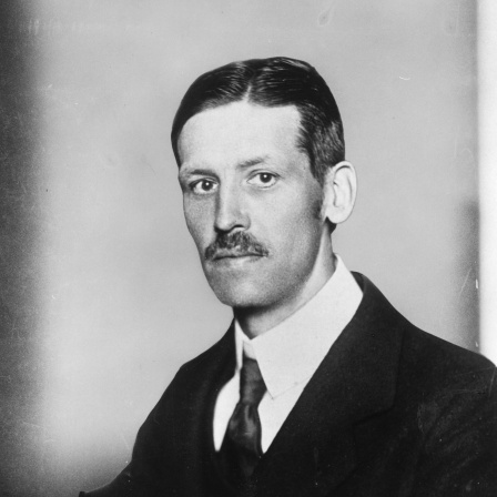 Porträtaufnahme Rudolf Breitscheids. Der SPD-Politiker (SPD) war von 1920 bis 1933 Reichstagsabgeordneter. Er wurde 1874 in Köln gebonren und starb am 24.8.1944 im KZ Buchenwald durch einen Luftangriff.
