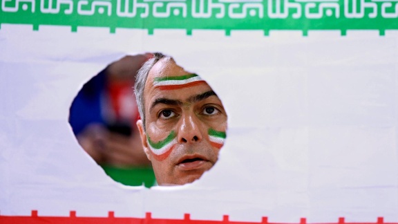 Sportschau - Proteste Im Iran: Wm-aus Als Nebensache
