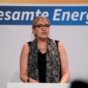  Dr. Simone Peter, Präsidentin des Bundesverband erneuerbare Energie, im Portrait bei ihrer Rede beim Sommerfest Energie, Netze, Verbrauch, die gesamte Energiewirtschaft veranstaltet vom Bundesverband der Erneuerbaren Energie e.V. im Spindler & Klatt in Berlin