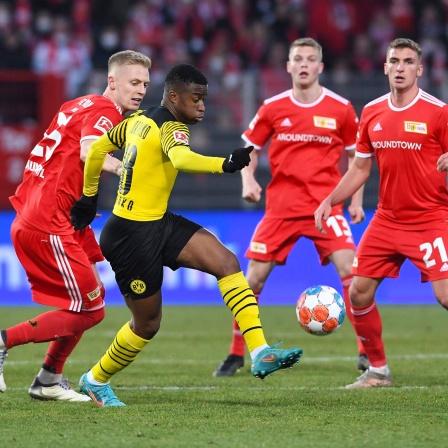 1. . FC Union Berlin - Borussia Dortmund am 12.02.2022 im Stadion an der Alten Försterei in Berlin