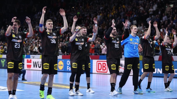 Sportschau Handball-em 2024 - Vor Dem Frankreich-spiel - Anschwitzen Im Mannschaftshotel