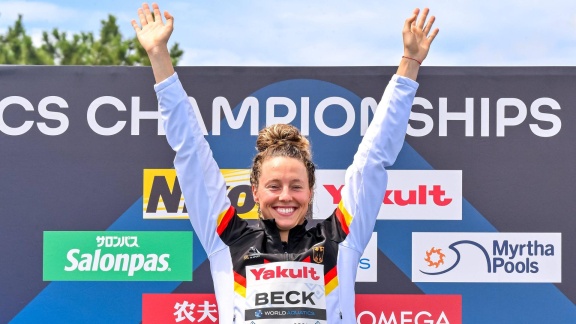 Sportschau - Leonie Beck Holt Goldmedaille Im Freiwasser