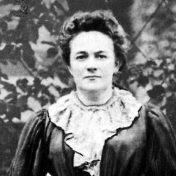 Clara Zetkin, aufgenommen während des Internationalen Kongresses für gesetzlichen Arbeitsschutz im Jahre 1897 in Zürich