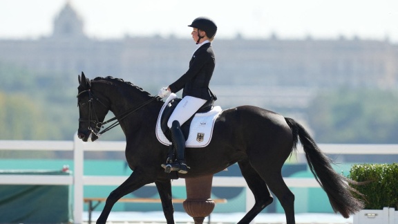 Sportschau Paralympics 2024 - Para-reiten: Die Prüfung Von Anna-lena Niehues Bei Der Einzel-dressur