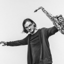 Saxophonist und Harfenist Anton Mangold | Bild: Alex Chepa