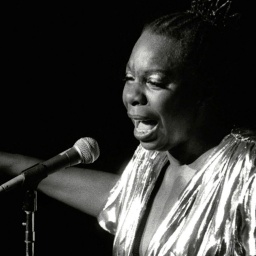 Nina Simone während eines Auftritts