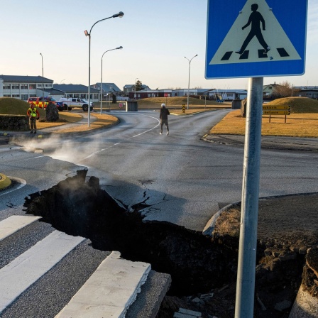Erdspalte nach Erdbeben in Grindavik, Island