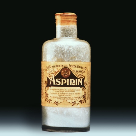 Eine Flasche mit dem Schmerzmittel Aspirin aus dem Jahr 1899.