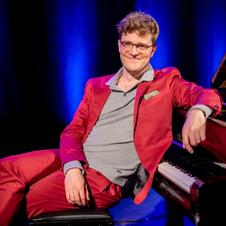 Bodo Wartke bei seinem Auftritt in Pößneck im MDR-Musiksommer.