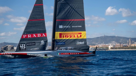 Sportschau - Italienisches Segel-team Luna Rossa Ereilt 'nose Dive'