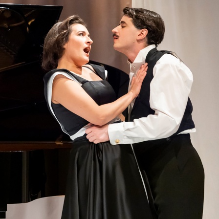Die Neuköllner Oper nimmt das Kammerspiel "Bésame mucho" wieder ins Programm auf. 