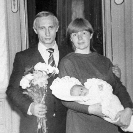 Vladimir Putin mit seiner Frau Lyudmila und Tochter Katya, 1985.