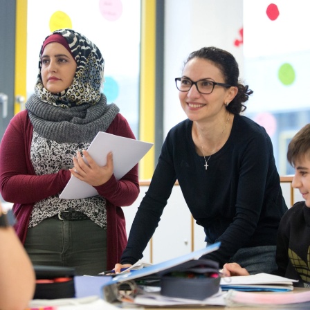 Uni Bielefeld bildet Flüchtlinge zu Lehrern aus