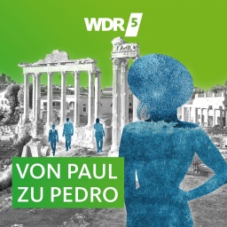 Silhouette einer Frau, die auf drei kleinere Männerfiguren herabblickt, im Hintergrund Fotografie von römischen Ruinen