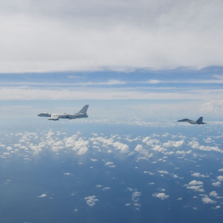 Kampfflugzeuge des Ostkommandos der chinesischen Volksbefreiungsarmee (PLA) führen während gemeinsamer Kampfübungen um die Insel Taiwan Operationen durch. (Archivbild)