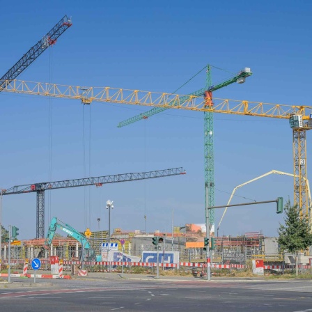 Baustellenkräne in Berlin
