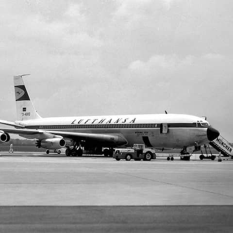 Lufthansa Boeing 707 am Flughafen Muenchen-Riem