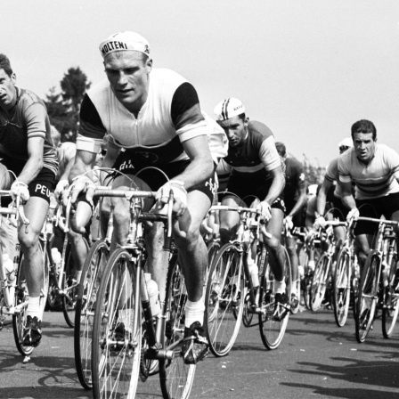 Rudi Altig, als Weltmeister der Berufsfahrer 1966 auf dem Nürburgring