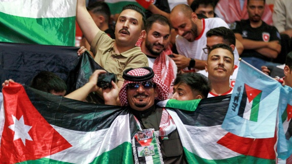 Sportschau - Jordaniens Fans Bejubeln Die Wm-qualifikation