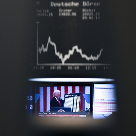 Bildschirm Trump Pressekonferenz