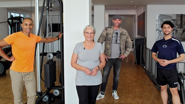 Das richtige Muskeltraining für Jung und Alt - mit Sportexperte Erik Randrianarisoa (l) zeigt Doc Esser (2.v.r.) Student Giovanni Fania (r) und Rentnerin Birgit Müller, wie es geht.