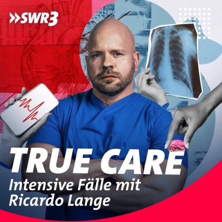 Ricardo Lange vor medzinischen Illustrationen