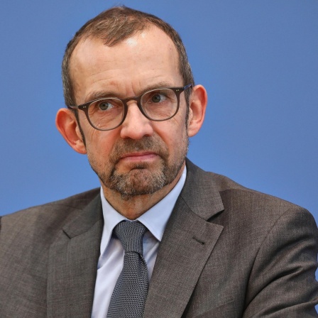 Thomas Röwekamp (CDU) bei der Bundespressekonferenz