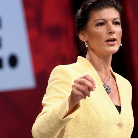 Sahra Wagenknecht, die Fraktionsvorsitzende der Partei Die Linke im Bundestag, spricht beim Bundesparteitag der Partei Die Linke