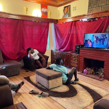 Lieben unter Lebensgefahr - Queere Flüchtlinge in Kenia. Fernsehabend in einem Safehouse.