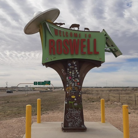 Blick auf das Eingangsschild von Roswell in New Mexico.