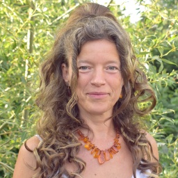 Psychologin Mia Flora verrät in SWR1 Leute, wie wir durch weniger Ego glücklicher werden