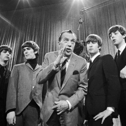 Die Beatles am 09.02.1964 in New York mit Ed Sullivan