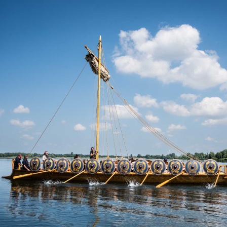 Archäologischer Park präsentiert originalgetreuen Nachbau eines römischen Ruderbootes (Bild: Imago/FUNKE Foto Services/STEFAN AREND)