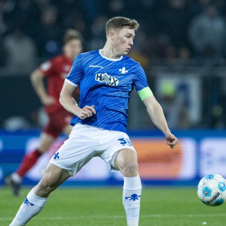 Darmstadts Kapitän Clemens Riedel in Aktion