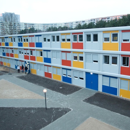 Blick auf das Wohncontainerdorf in Berlin-Köpenick