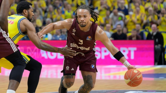 Sportschau - Bayern Erkämpft Sich Matchball Gegen Alba Berlin