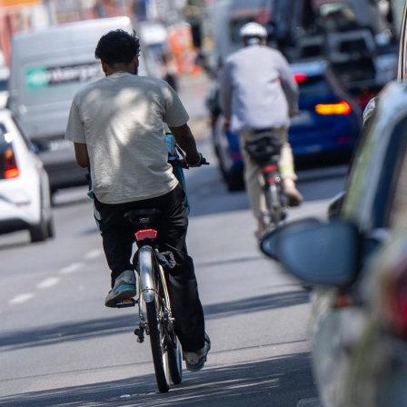 Symbolbild: Radfahrer auf Berlins Straßen
