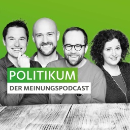 Collage: Logo des Podcast Politikum, davor stilisiert die Köpfe der fünf Moderator:innen