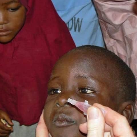 Die WHO steht kurz davor, Polio auszurotten. Schluckimpfung im Norden Nigerias.