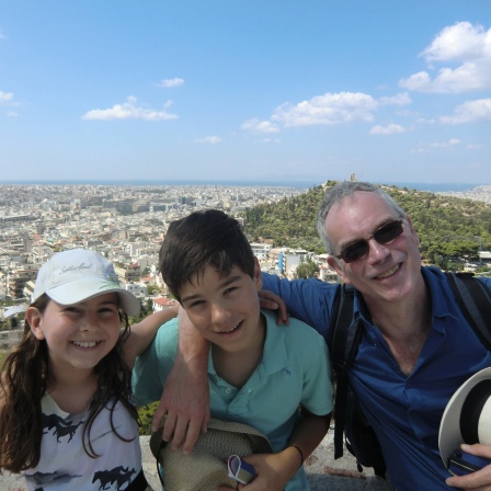 Der Autor Günther Wessel mit seinen Kindern Franziska und Jakob