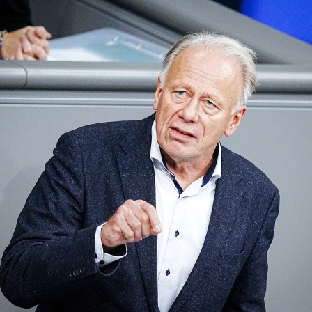 Grünen-Politiker Jürgen-Trittin spricht im Deustchen Bundestag