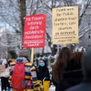Demonstration der Frauenstreik-Bewegung Strajk Kobiet gegen das neue polnische Abtreibungsgesetz in Berlin. 