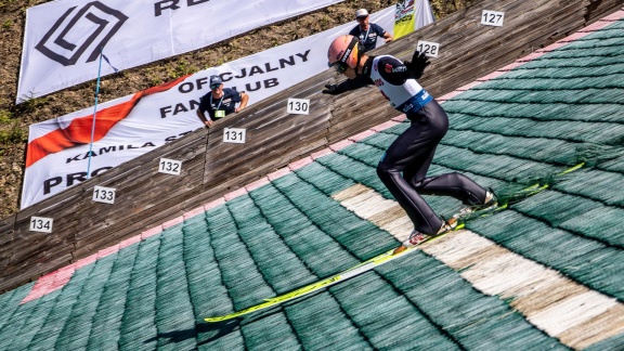 Sportschau - Skispringen Auf Den Grünen Matten