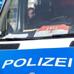 Ein Einsatzwagen der Brandenburger Polizei.