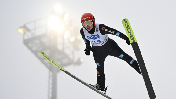 Sportschau Wintersport - Der 1. Durchgang Der Skispringerinnen Im Re-live