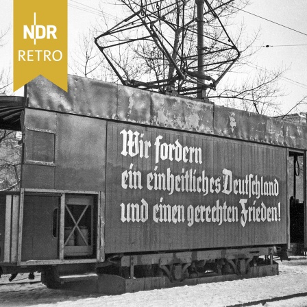 Schriftzug auf einer Straßenbahn: "Wir fordern ein einheitliches Deutschland und einen gerechten Frieden", 1948 in Leipzig