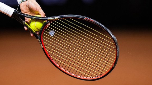 Morgenmagazin - Tennis-trainer Aus Bremerhaven Wird Angeklagt