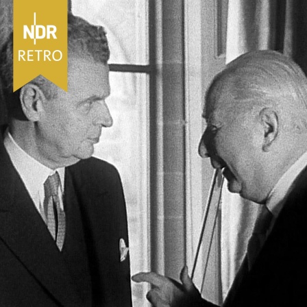 Theodor Heuß in einem Gespräch mit Premierminister John Diefenbaker, Anfang Juni 1958.