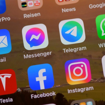 Die umstrittene Social-Media-App TELEGRAM auf einem Apple iPhone13 Smartphone.